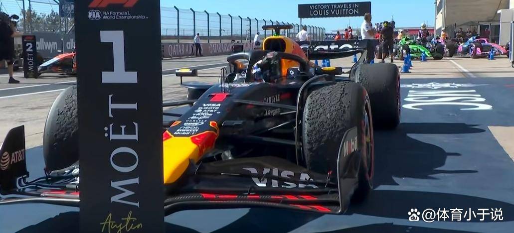 雷诺车队鏖战威廉姆斯,维斯塔潘带队取胜 雷诺车队鏖战威廉姆斯,维斯塔潘带队取胜