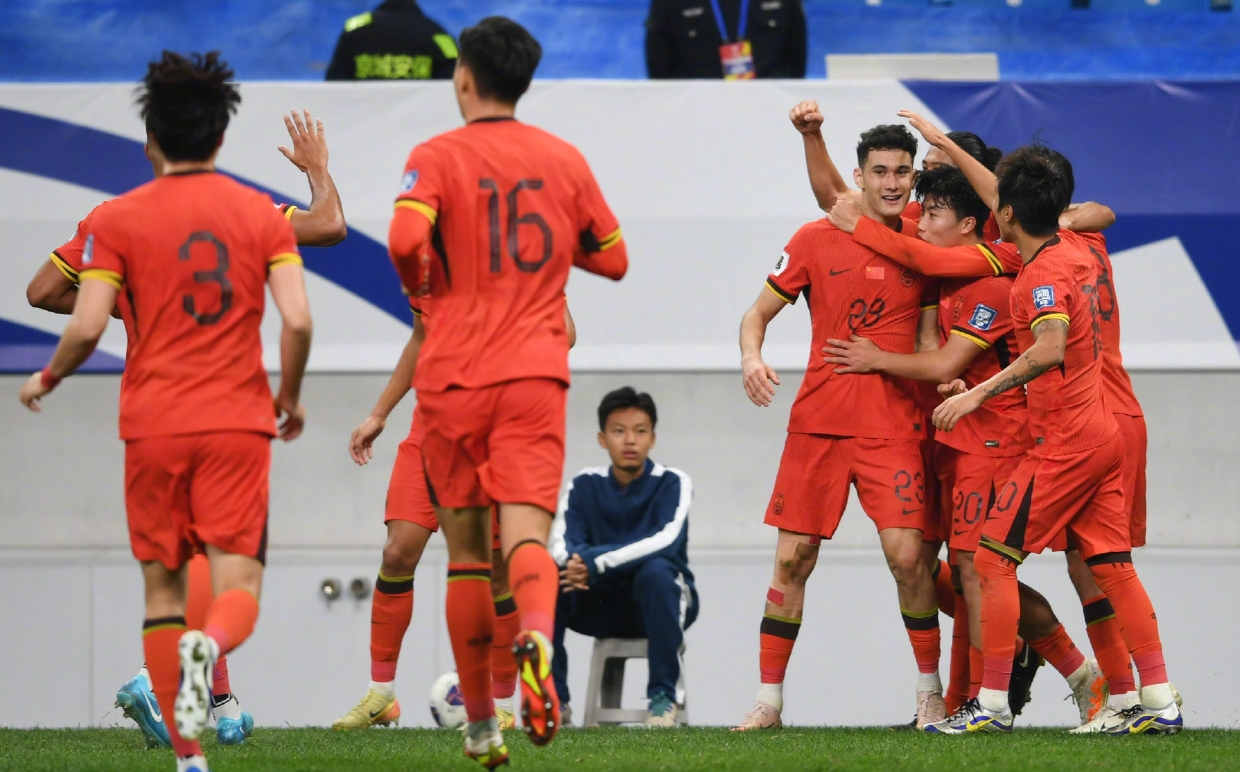 印尼队险胜日本队,辛杜带队取胜 印尼队险胜日本队,辛杜带队取胜