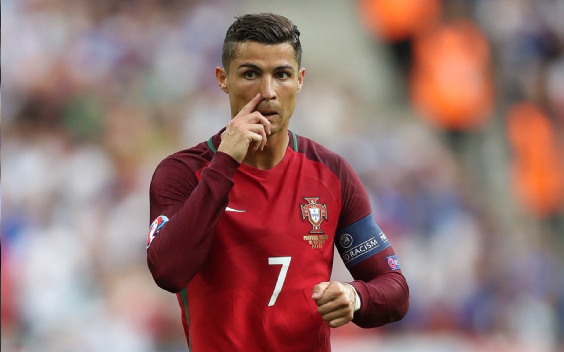 绿茵场上的南北对话，当肌肉丛林遇上永恒节拍器，莫德里奇如何执棋破局？