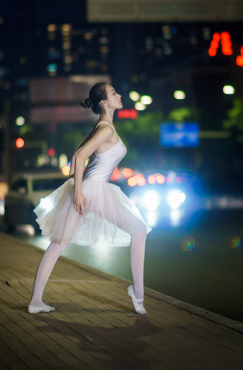 中场屏障与全场焦点，坎特如何主宰勒沃库森与莱比锡红牛的鏖战