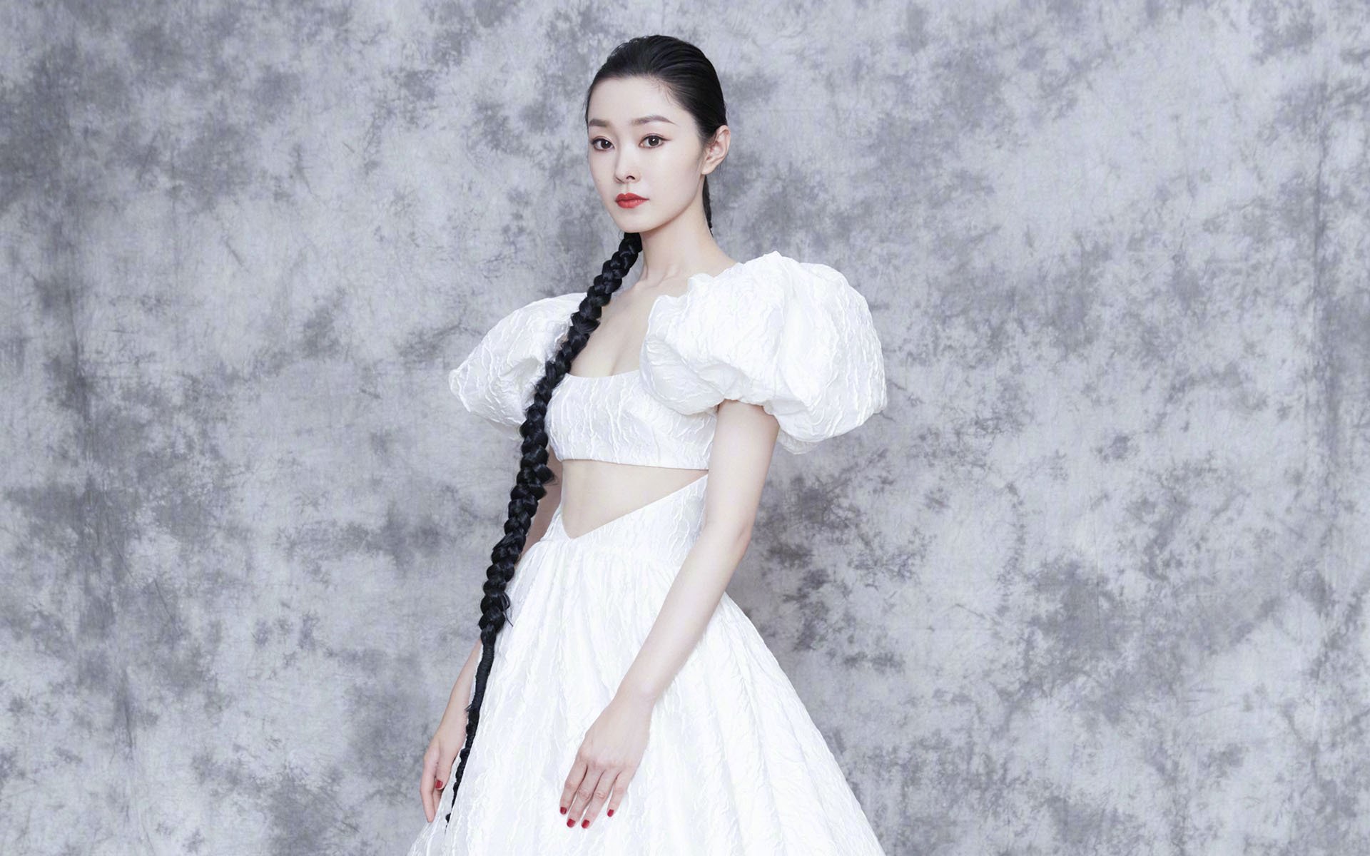 跨界王者，孙兴慜从足球场到篮球场的传奇一夜，皇家社会压制摩纳哥的余韵